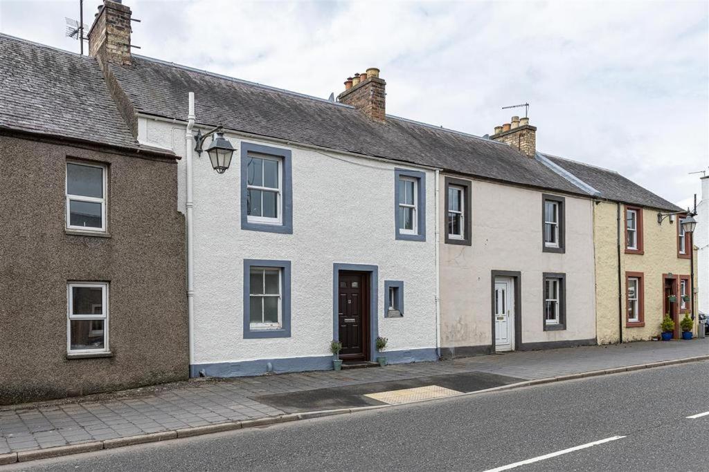 Mid Row Holiday home